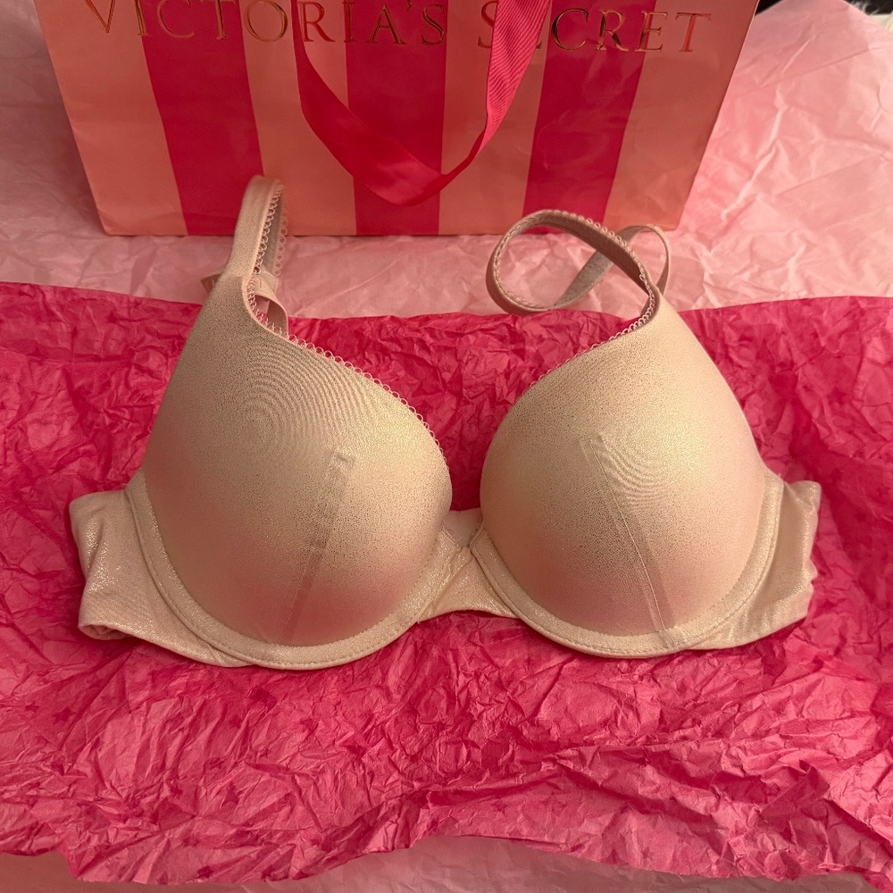 Like NEW! Shimmery Rose Gold Body By Victoria Push-Up Bra
